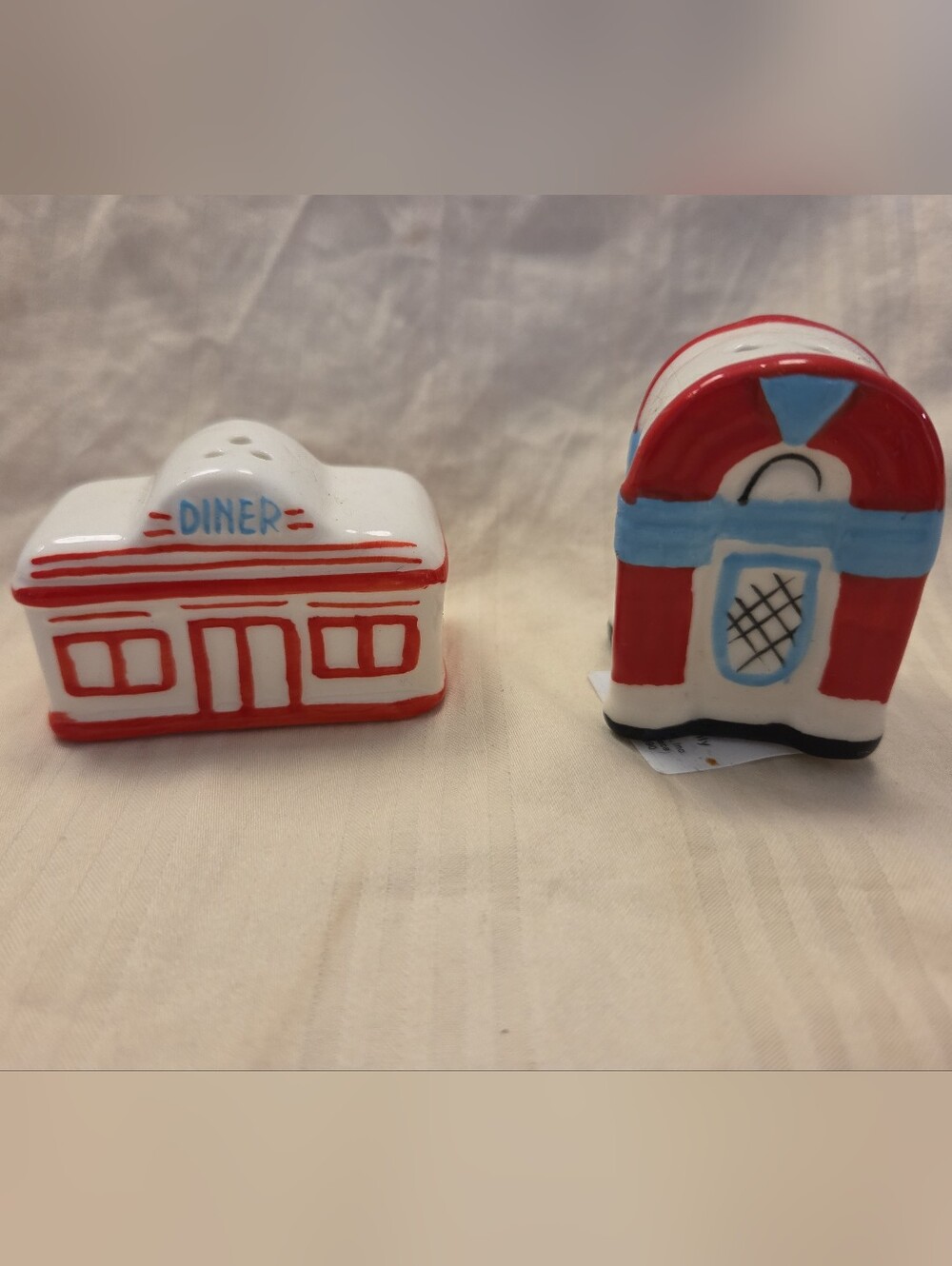 NEW Cracker Barrel Mini Diner And Jukebox Salt And Pepper Shaker Set 2025